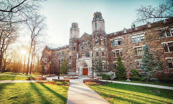 里海大学