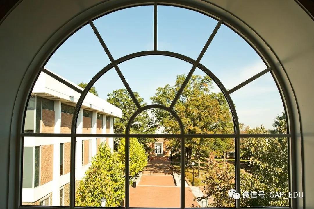 大隐隐于市 助你走进白宫的DC明珠 Episcopal High School